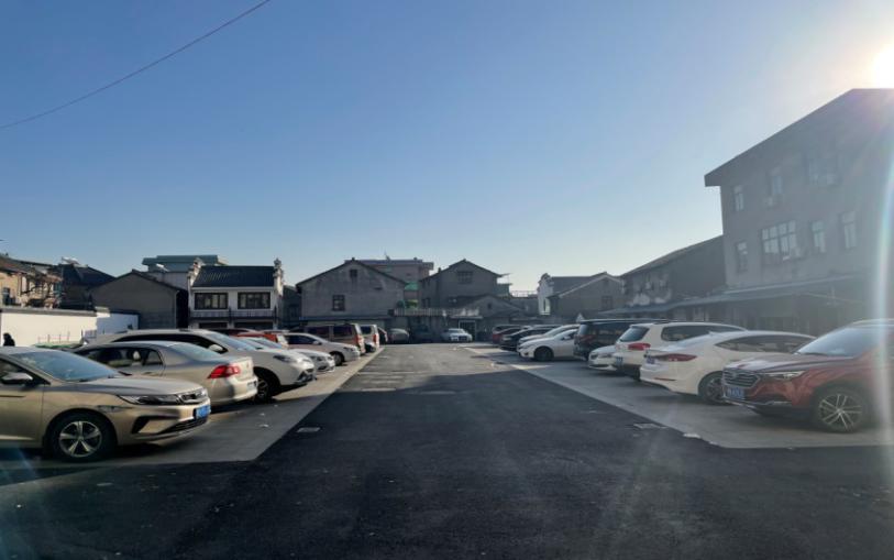 KAIYUN平台义蓬街道废弃车库改建成103个停车位