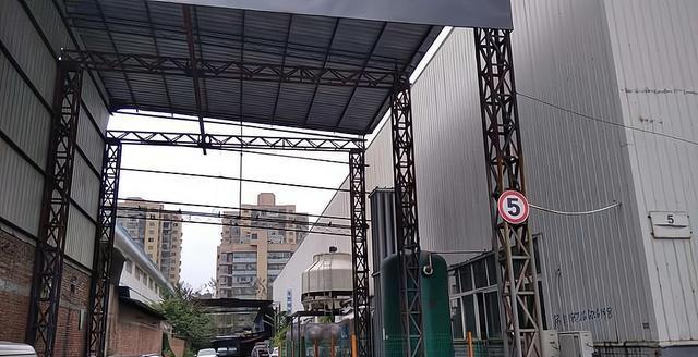 KAIYUN官网·开云璧山区国华模具破产重整出拍部分资产解决债务问题(图2)