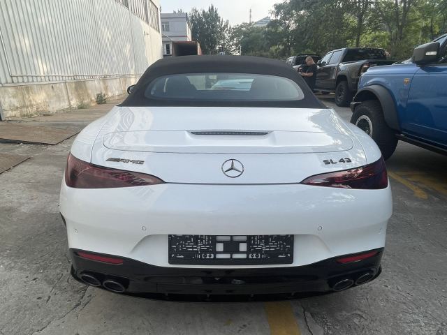 kaiyun中国官方网站进口奔驰SL43 AMG敞蓬跑车颜色丰富可选售价(图3)