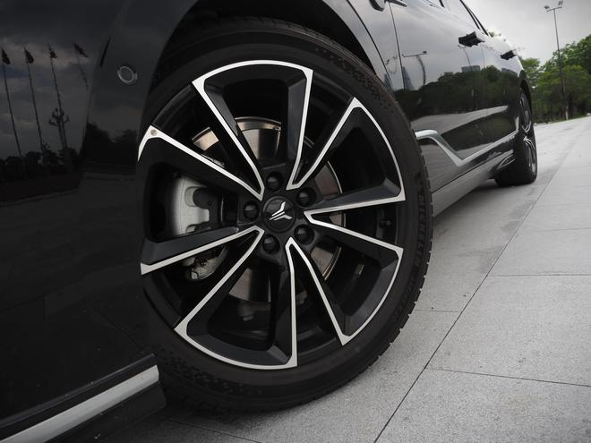 kaiyun中国官方网站岚图追光PHEV深度试驾:老板位很诱人驾驶动态有惊喜(图14) kaiyun中国官方网站岚图追光PHEV深度试驾:老板位很诱人驾驶动态有惊喜(图14)