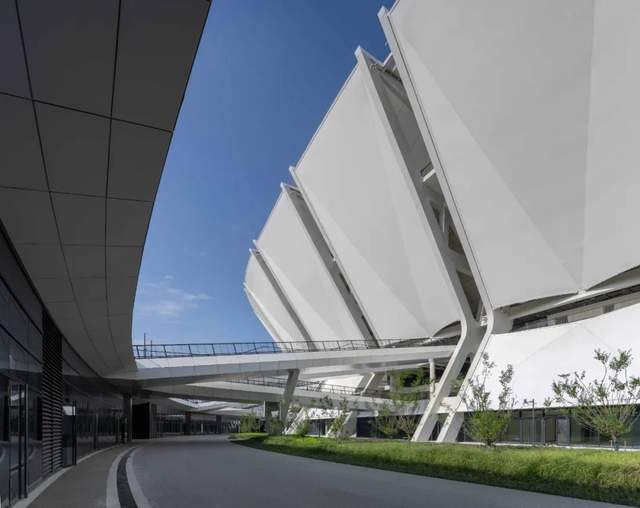 开云新地标亮相!苏州首座专业足球场——昆山奥体中心(图8) 开云新地标亮相!苏州首座专业足球场——昆山奥体中心(图8)