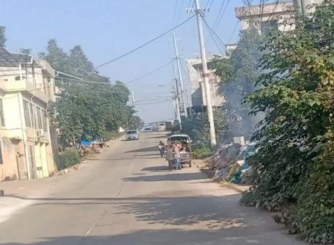 “扒车喊停”湖南一辅警执法中被碾压致死 黑车司机一审被判ka