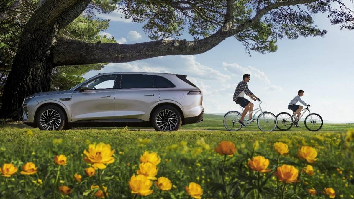 1728万起2025款星纪元正式上市安心省心又舒心(图3) 1728万起2025款星纪元正式上市安心省心又舒心(图3)