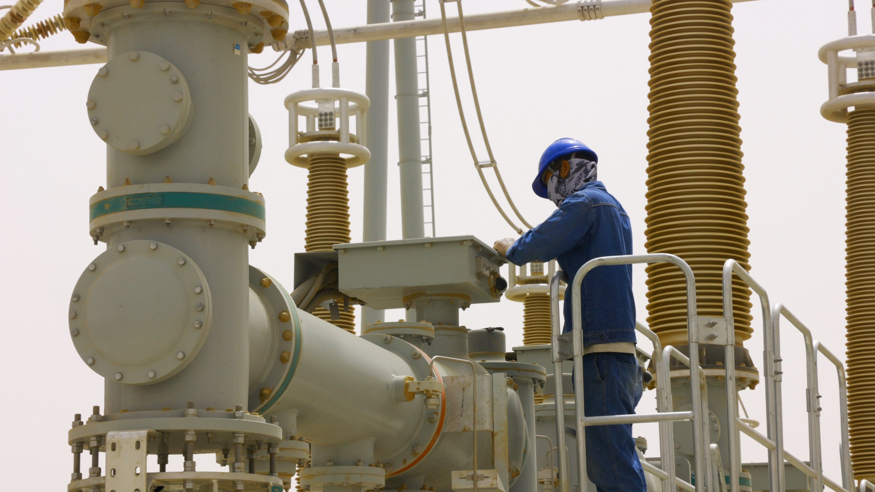 宁夏天都山750千伏输变电工程启动投运 助力沙戈荒新能源外送