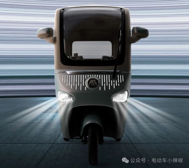 爱玛推出2款电动三轮车自带雨蓬颜值高大空间接送小孩很方便(图7)