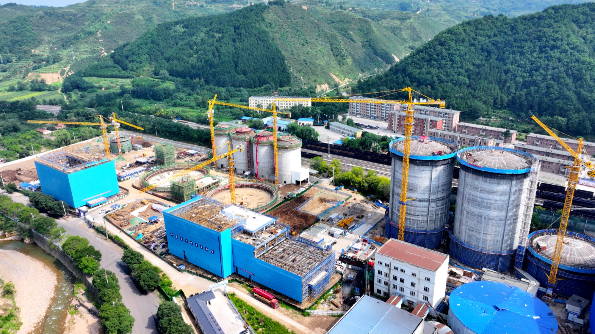 甘肃华亭：产业链群蓬勃起势 工业发展强劲有力(图2)