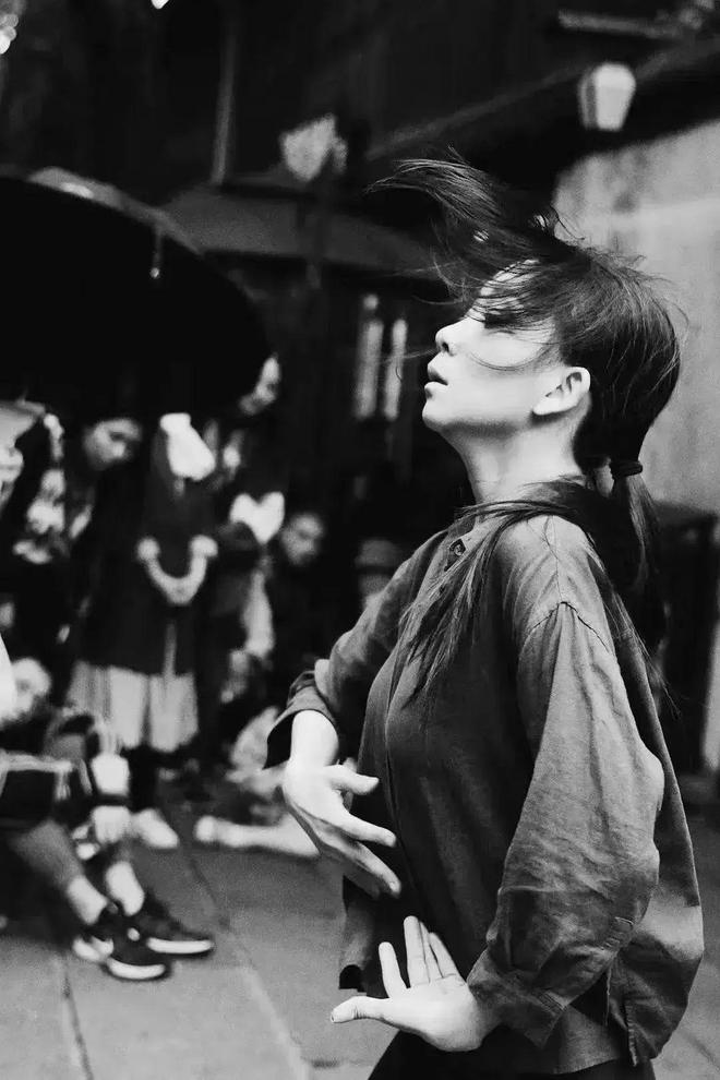 加场 1128-121 肢体剧《失语》:无限混沌中寻求秩序(图3) 加场 1128-121 肢体剧《失语》:无限混沌中寻求秩序(图3)