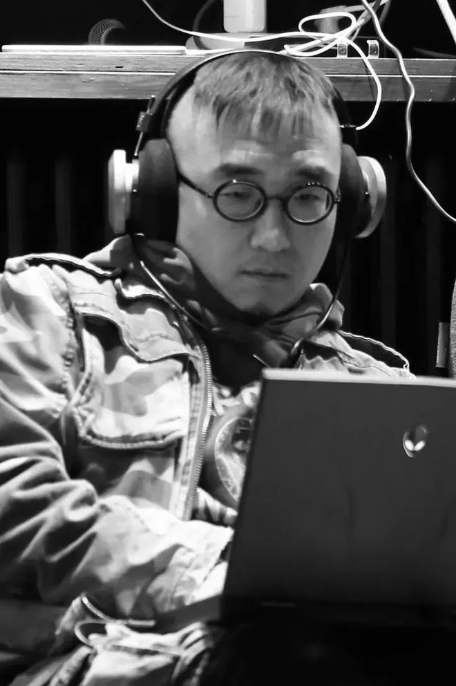 加场 1128-121 肢体剧《失语》:无限混沌中寻求秩序(图4) 加场 1128-121 肢体剧《失语》:无限混沌中寻求秩序(图4)