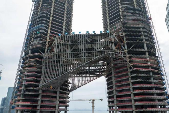 中国连廊双子塔第一高在深圳湾“牵手、穿衣”(图3)
